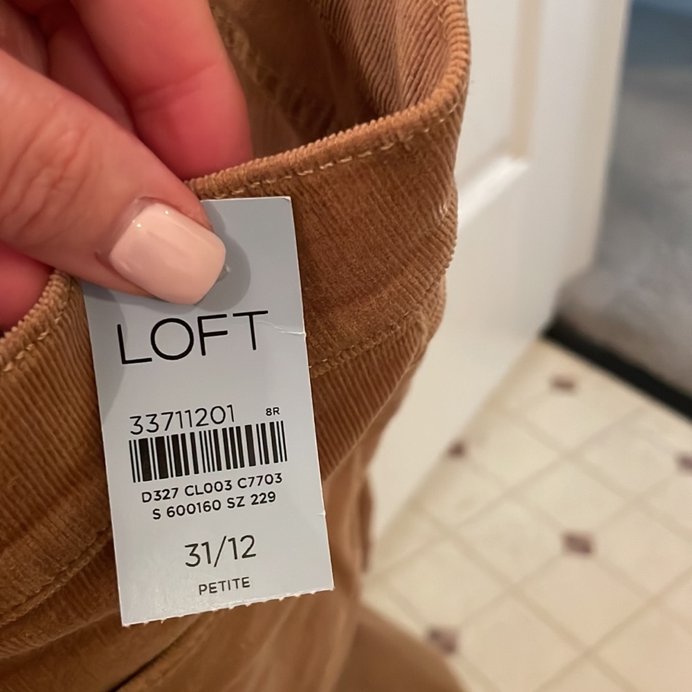 NWT tan corduroy petite skinny pants - Picture 6 of 6